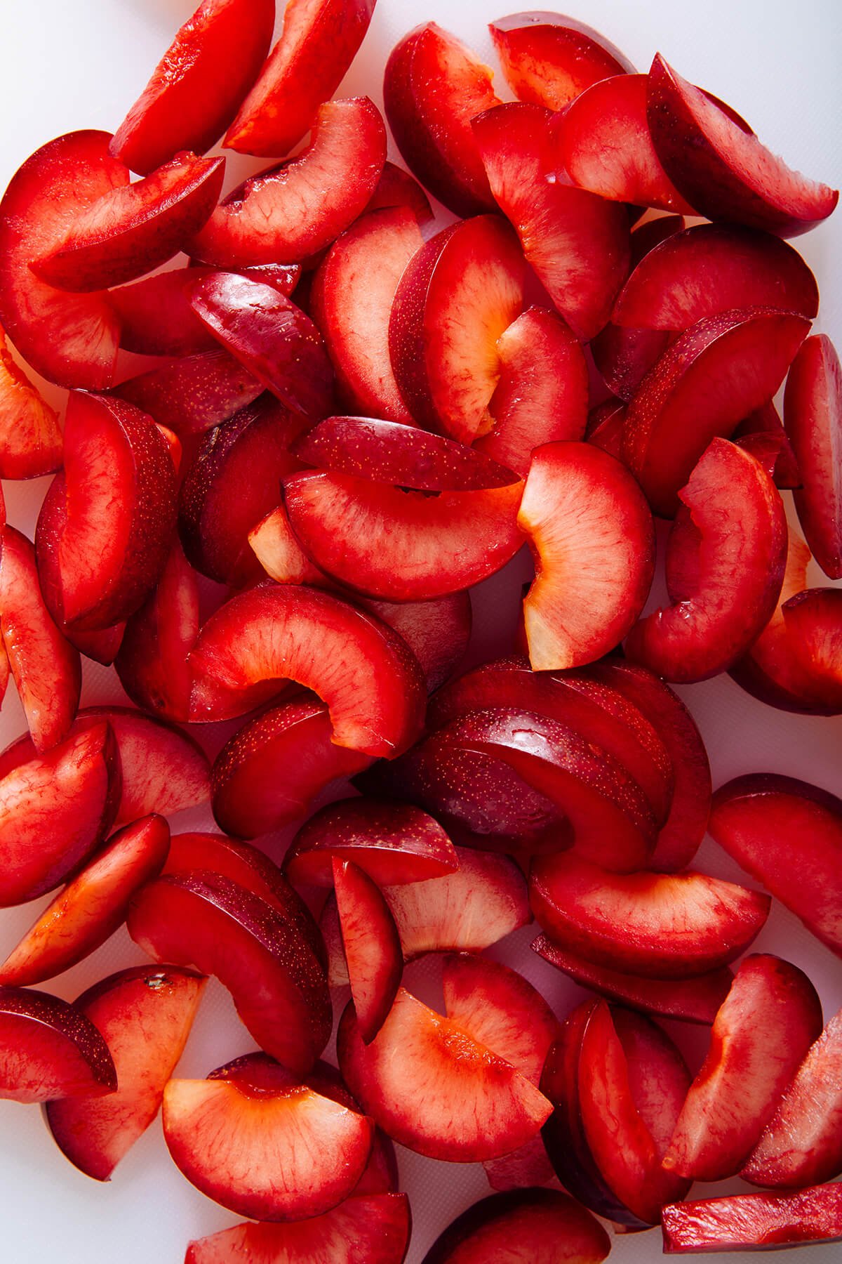 sliced plums