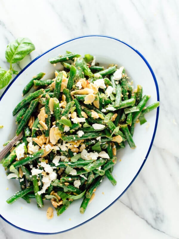 The best green bean salad recipe—who knew green beans could be so good?! This healthy side dish is perfect for summertime. cookieandkate.com